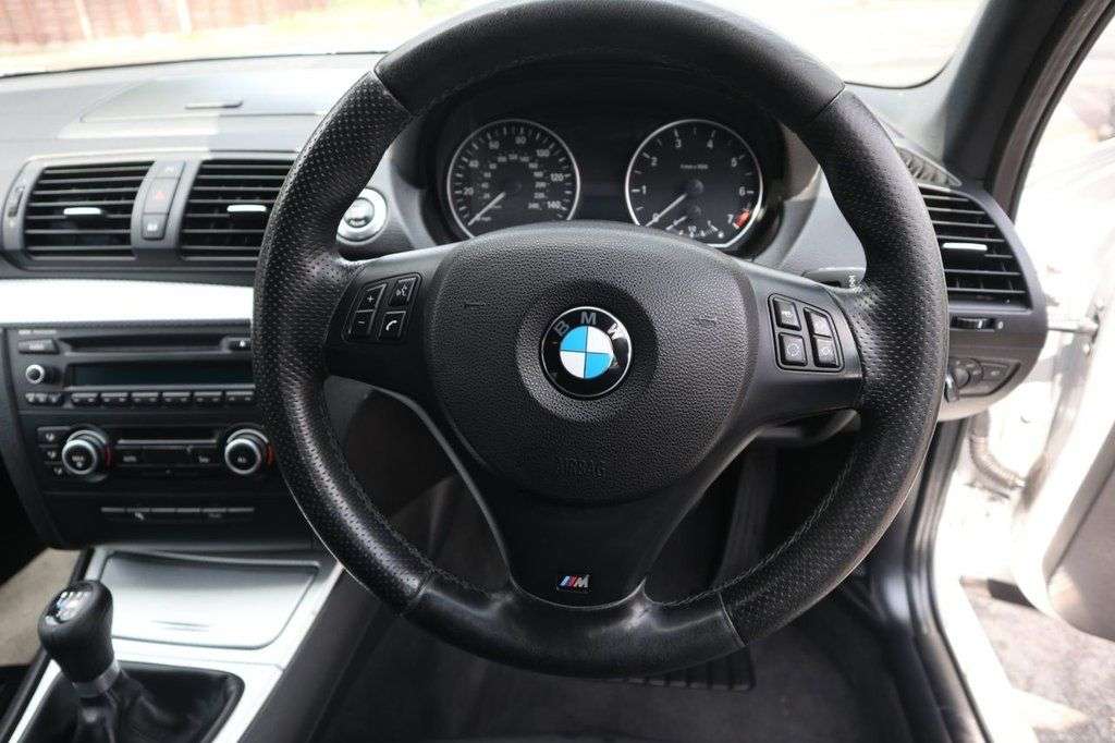 2010 BMW 1 SERIES 2010 BMW 1 SERIES