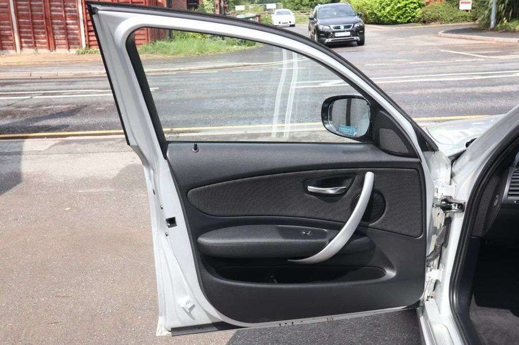 2010 BMW 1 SERIES 2010 BMW 1 SERIES