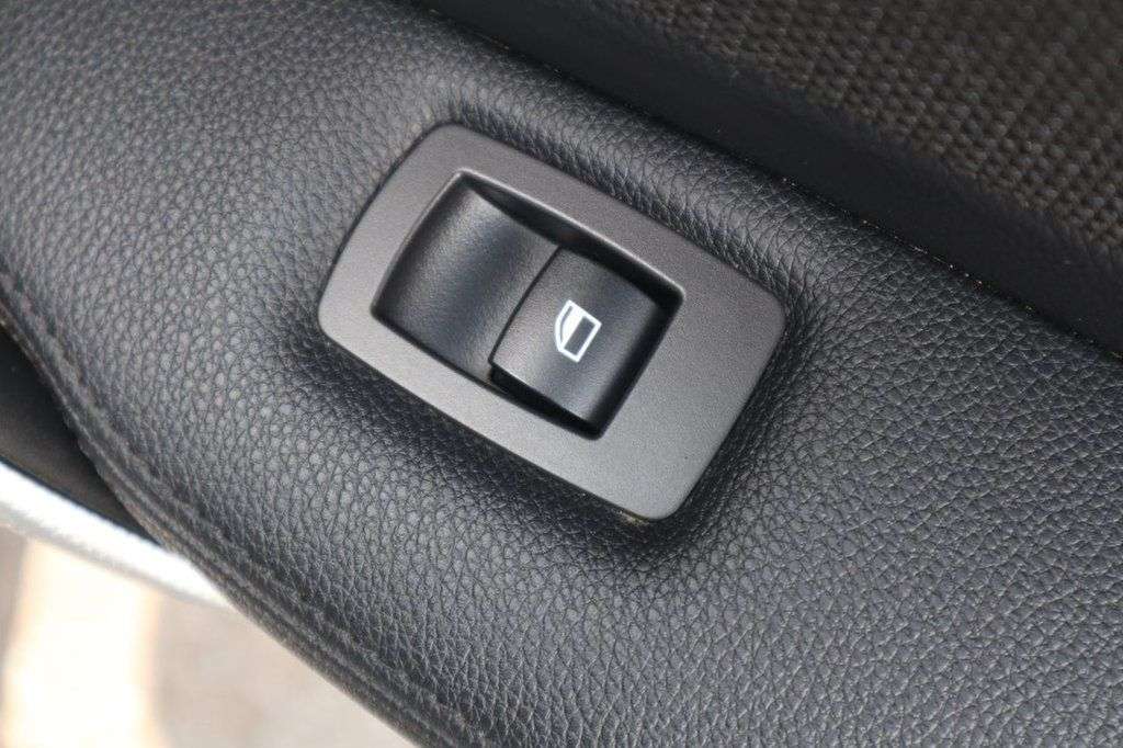 2010 BMW 1 SERIES 2010 BMW 1 SERIES