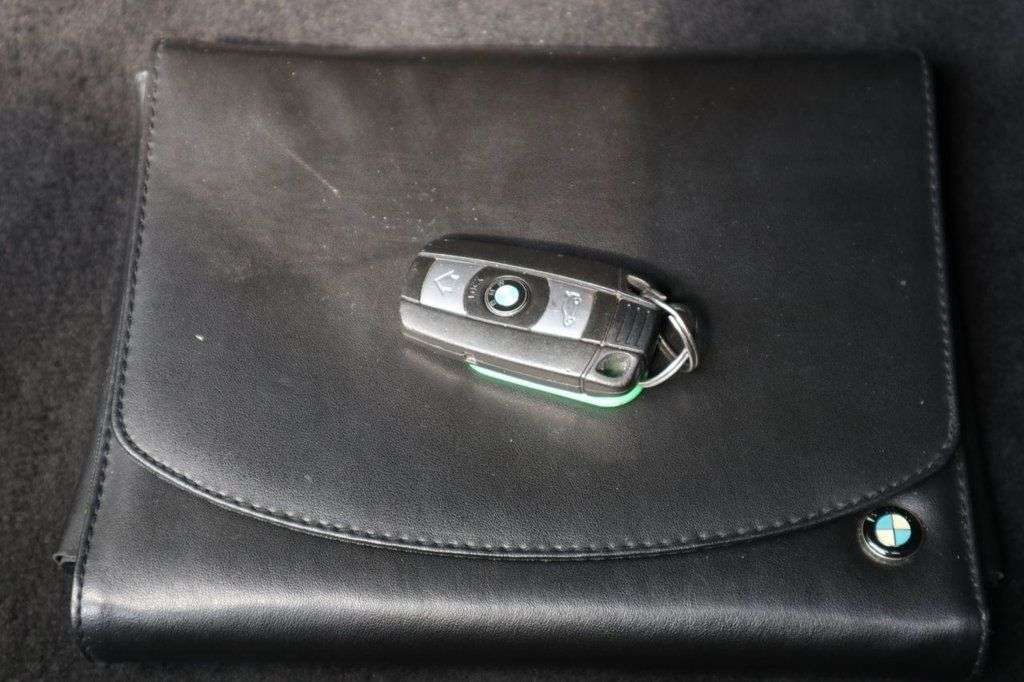 2010 BMW 1 SERIES 2010 BMW 1 SERIES