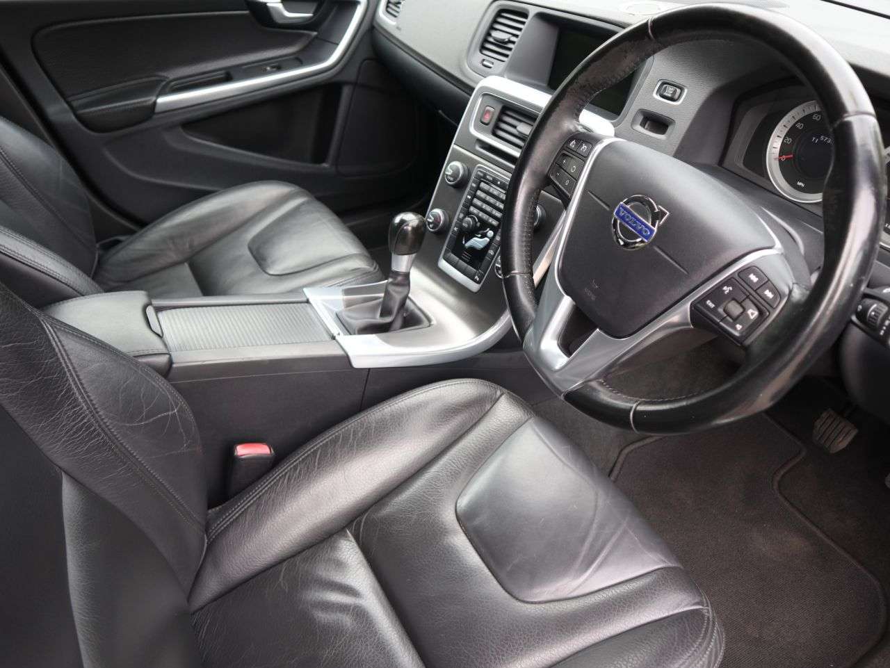 2011 VOLVO S60 2011 VOLVO S60