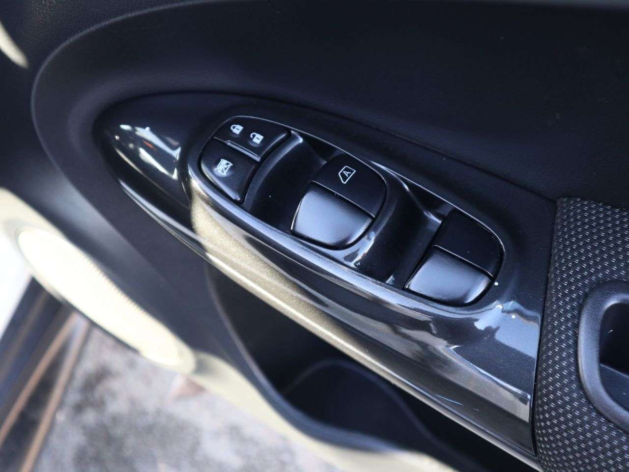 2015 NISSAN JUKE 2015 NISSAN JUKE