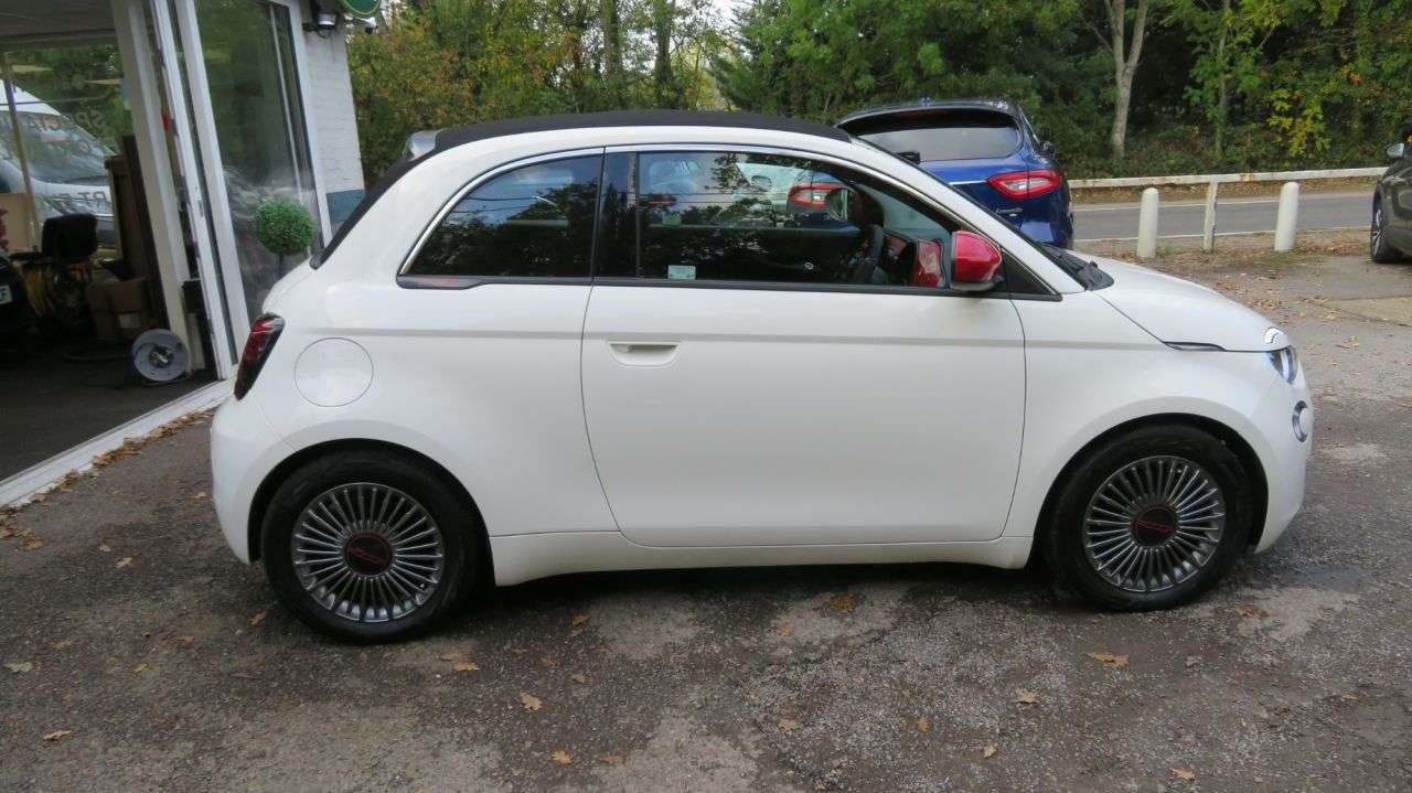 2022 FIAT 500E C 2022 FIAT 500E C