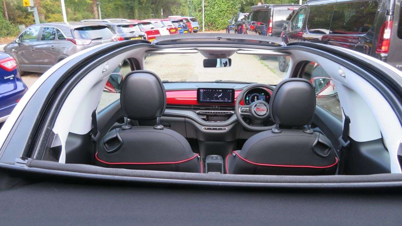 2022 FIAT 500E C 2022 FIAT 500E C