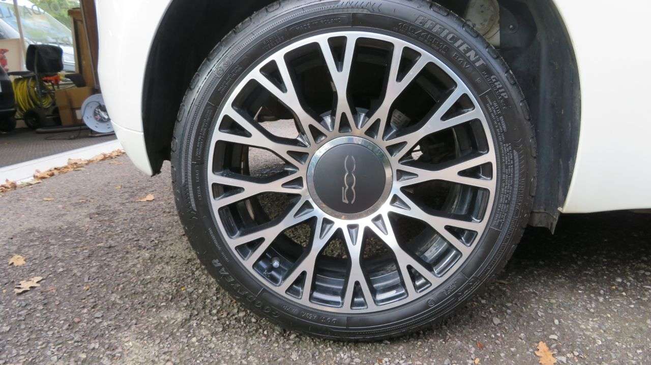 2021 FIAT 500 2021 FIAT 500