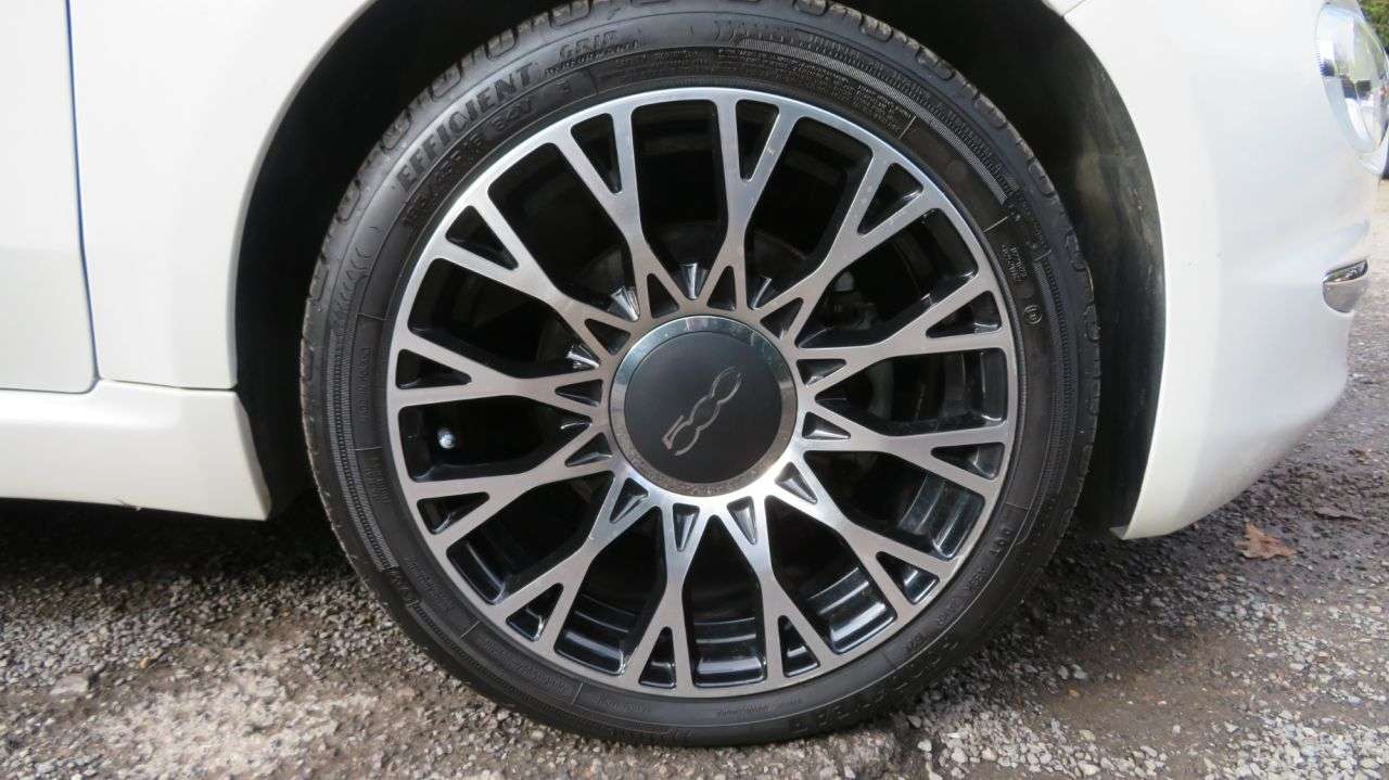 2021 FIAT 500 2021 FIAT 500