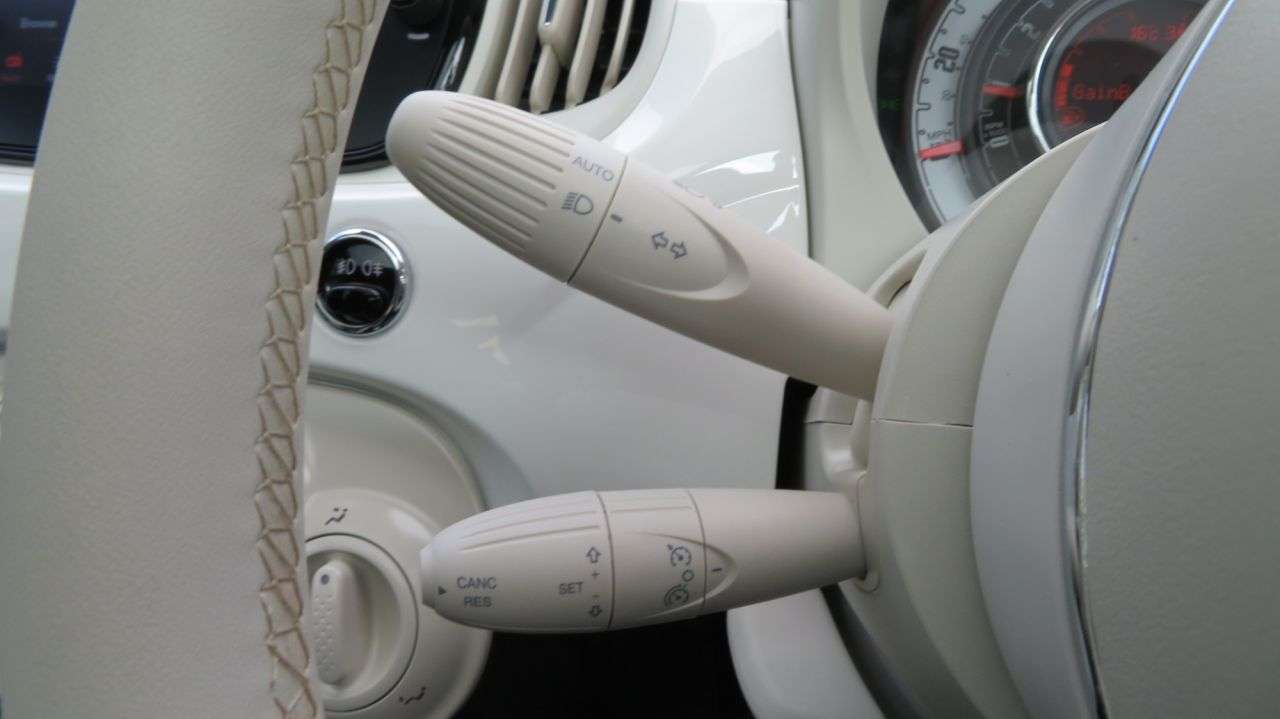 2021 FIAT 500 2021 FIAT 500