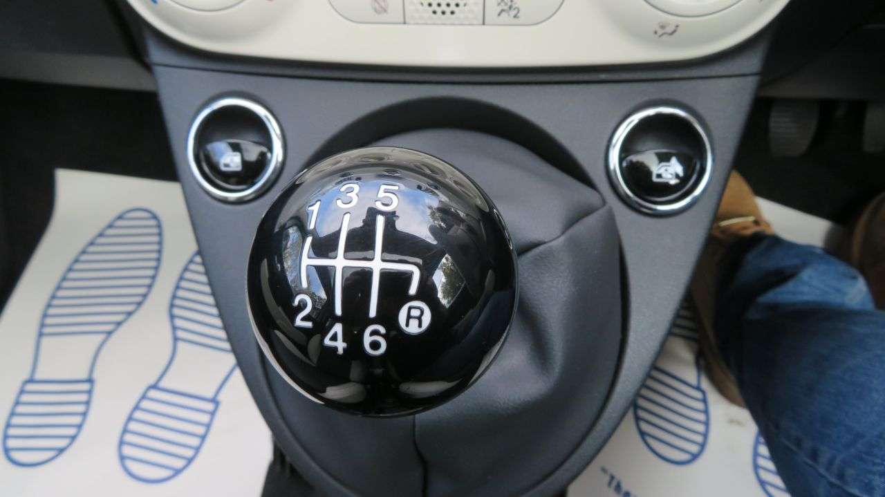 2021 FIAT 500 2021 FIAT 500