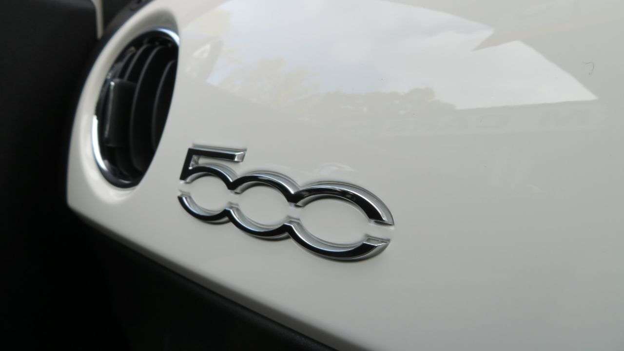 2021 FIAT 500 2021 FIAT 500