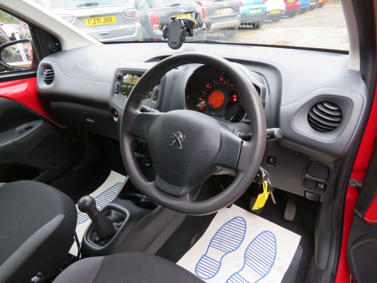 2015 PEUGEOT 108 2015 PEUGEOT 108