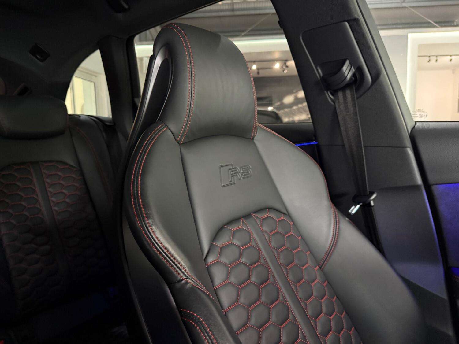 2018 AUDI RS4 2018 AUDI RS4