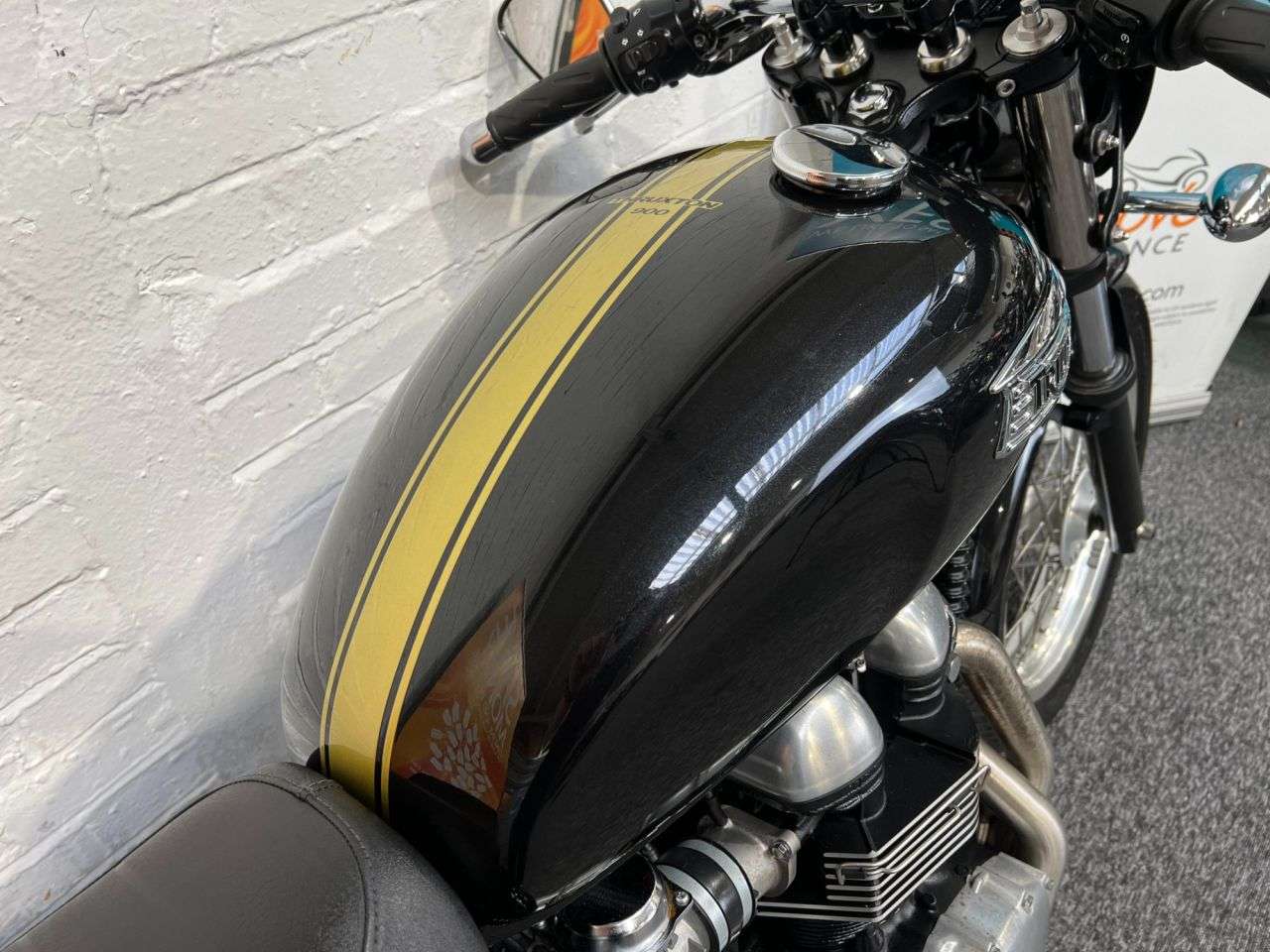 2016 TRIUMPH THRUXTON 2016 TRIUMPH THRUXTON