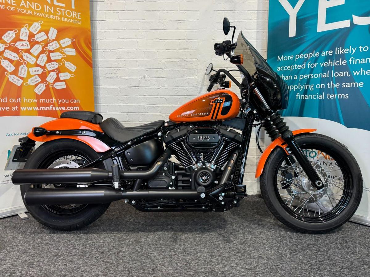 Check out this Harley-davidson Softail 2022 Petrol Manual