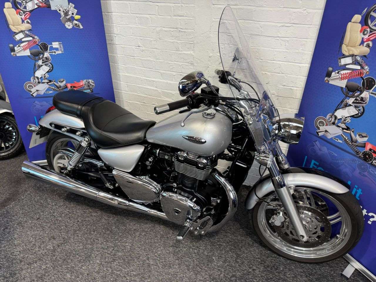 2009 TRIUMPH THUNDERBIRD 1600 2009 TRIUMPH THUNDERBIRD 1600