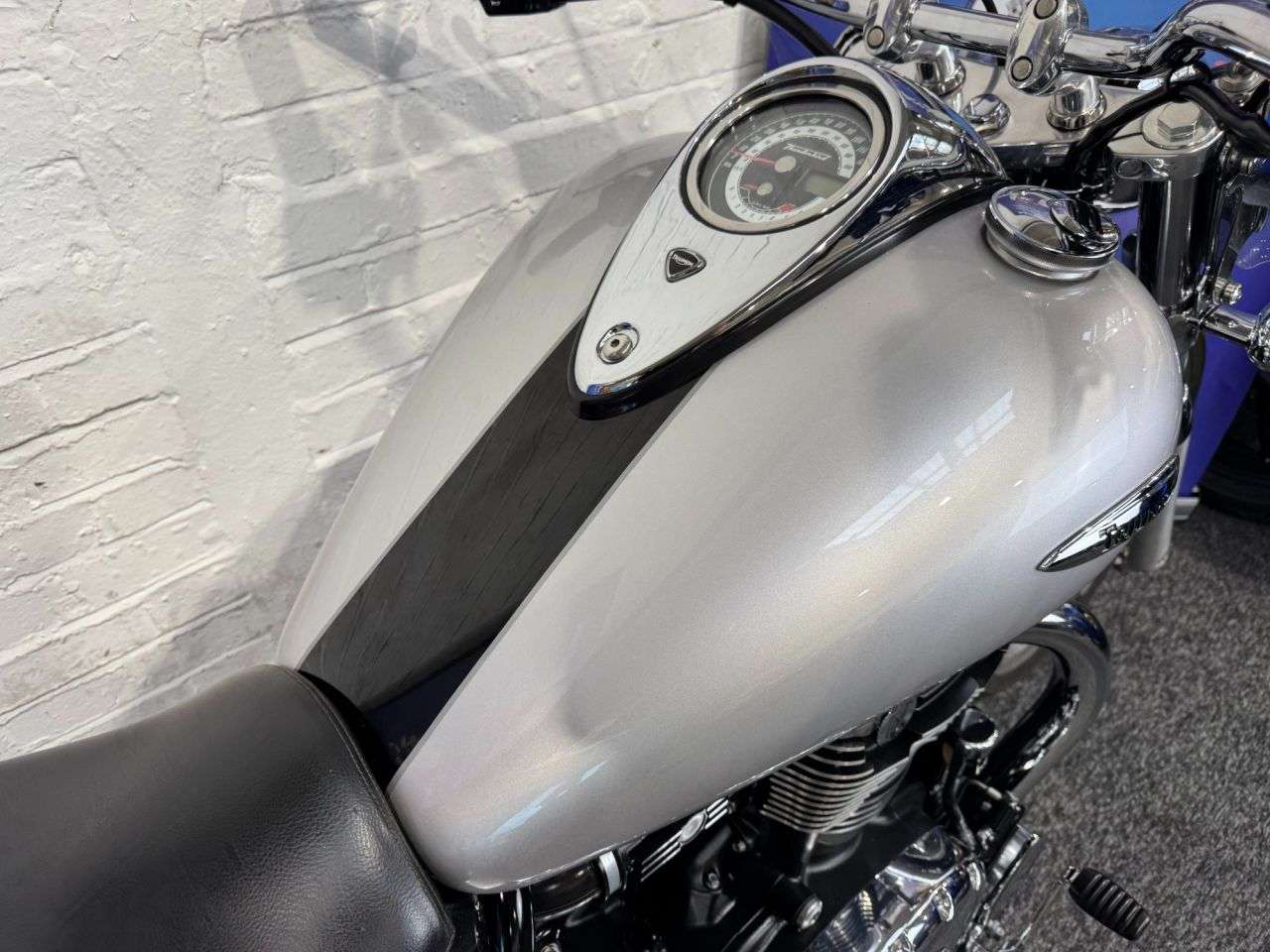 2009 TRIUMPH THUNDERBIRD 1600 2009 TRIUMPH THUNDERBIRD 1600