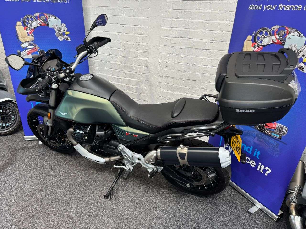 2022 MOTO GUZZI V85 2022 MOTO GUZZI V85
