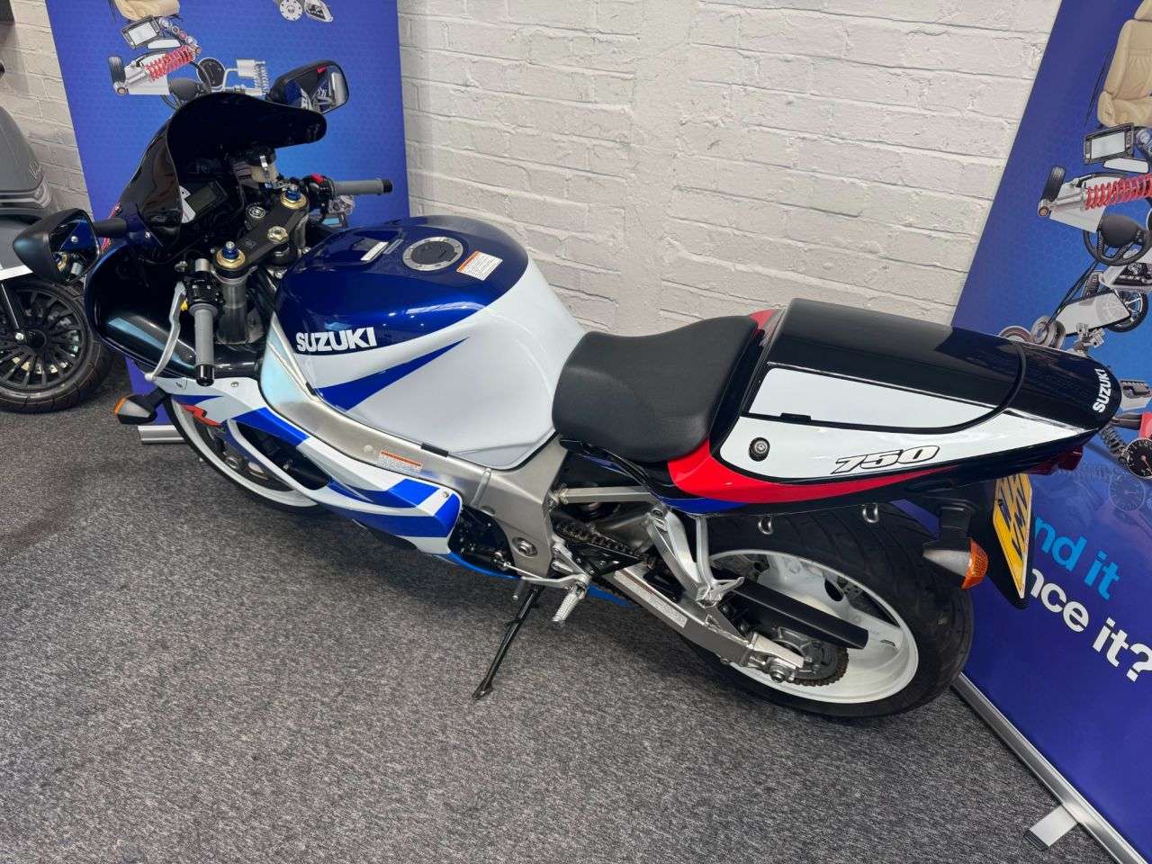 2000 SUZUKI GSX-R750 2000 SUZUKI GSX-R750