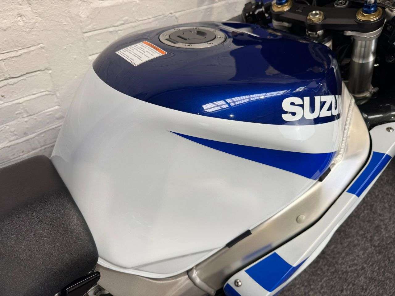 2000 SUZUKI GSX-R750 2000 SUZUKI GSX-R750