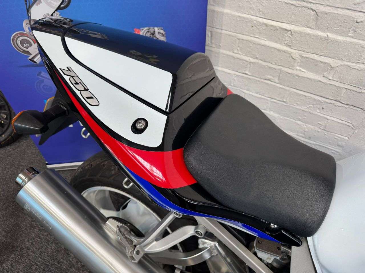 2000 SUZUKI GSX-R750 2000 SUZUKI GSX-R750