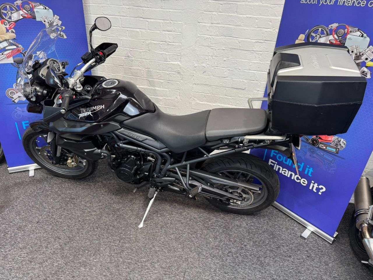 2013 TRIUMPH TIGER 800 2013 TRIUMPH TIGER 800