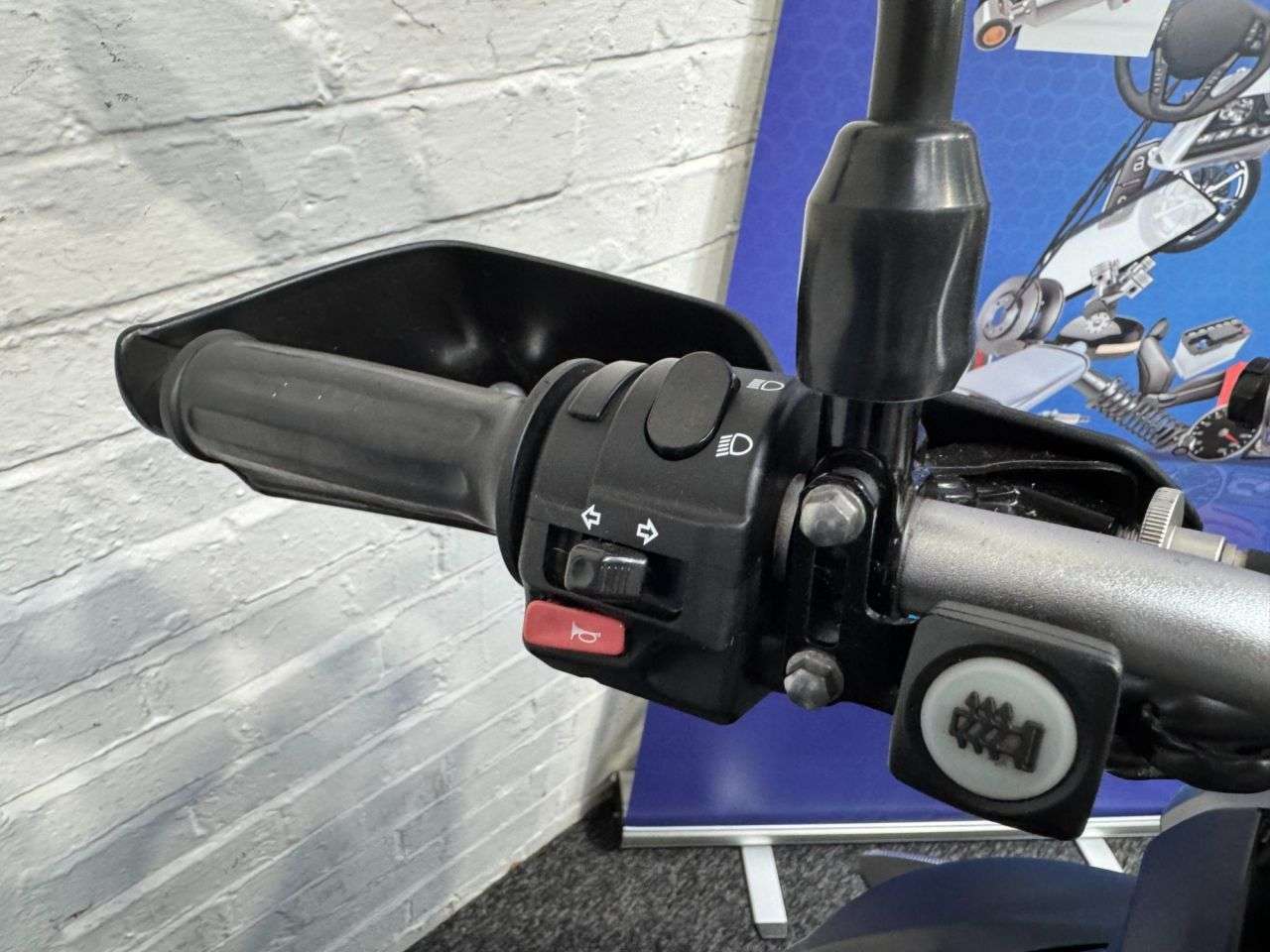 2013 TRIUMPH TIGER 800 2013 TRIUMPH TIGER 800