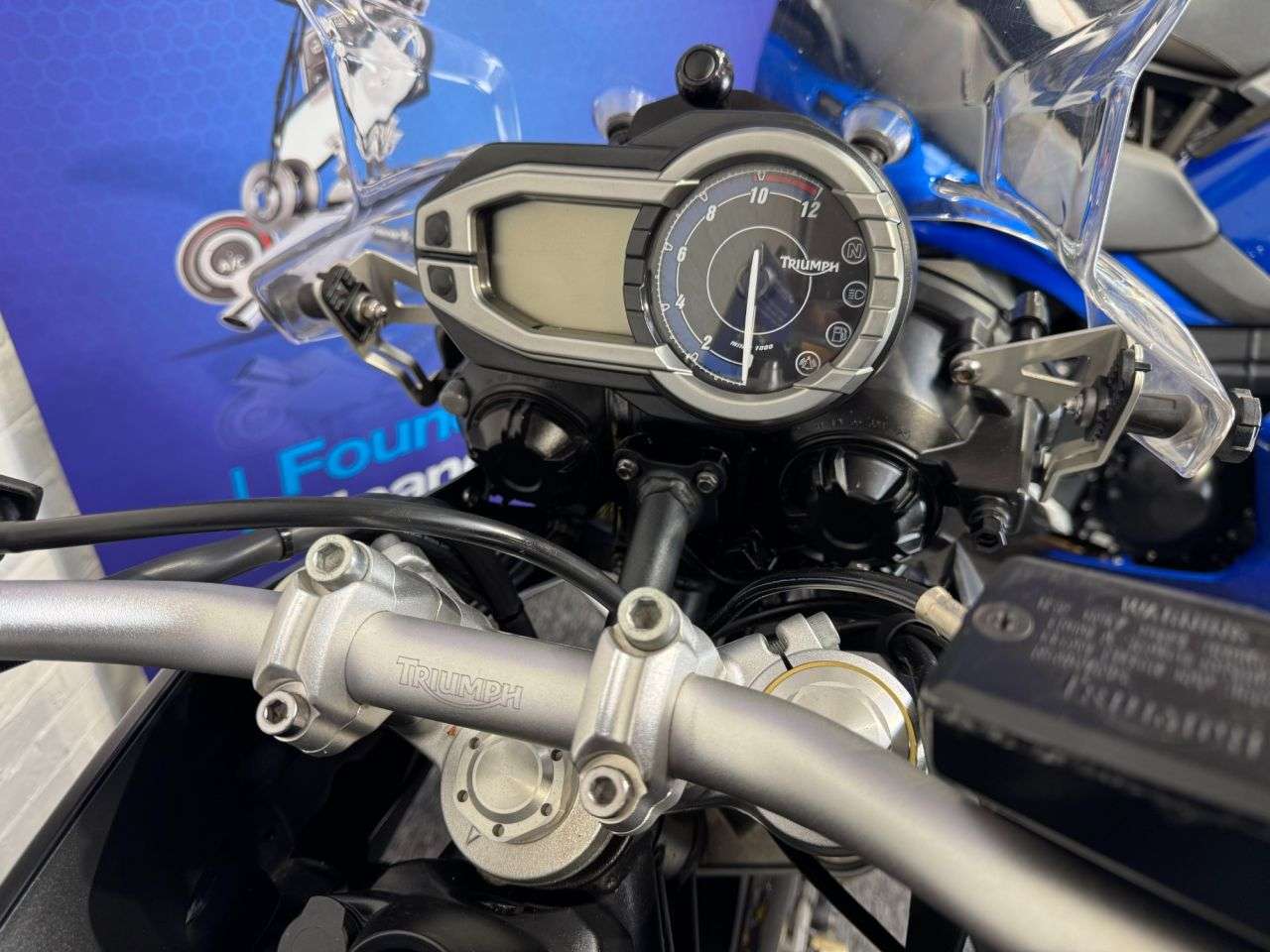 2013 TRIUMPH TIGER 800 2013 TRIUMPH TIGER 800