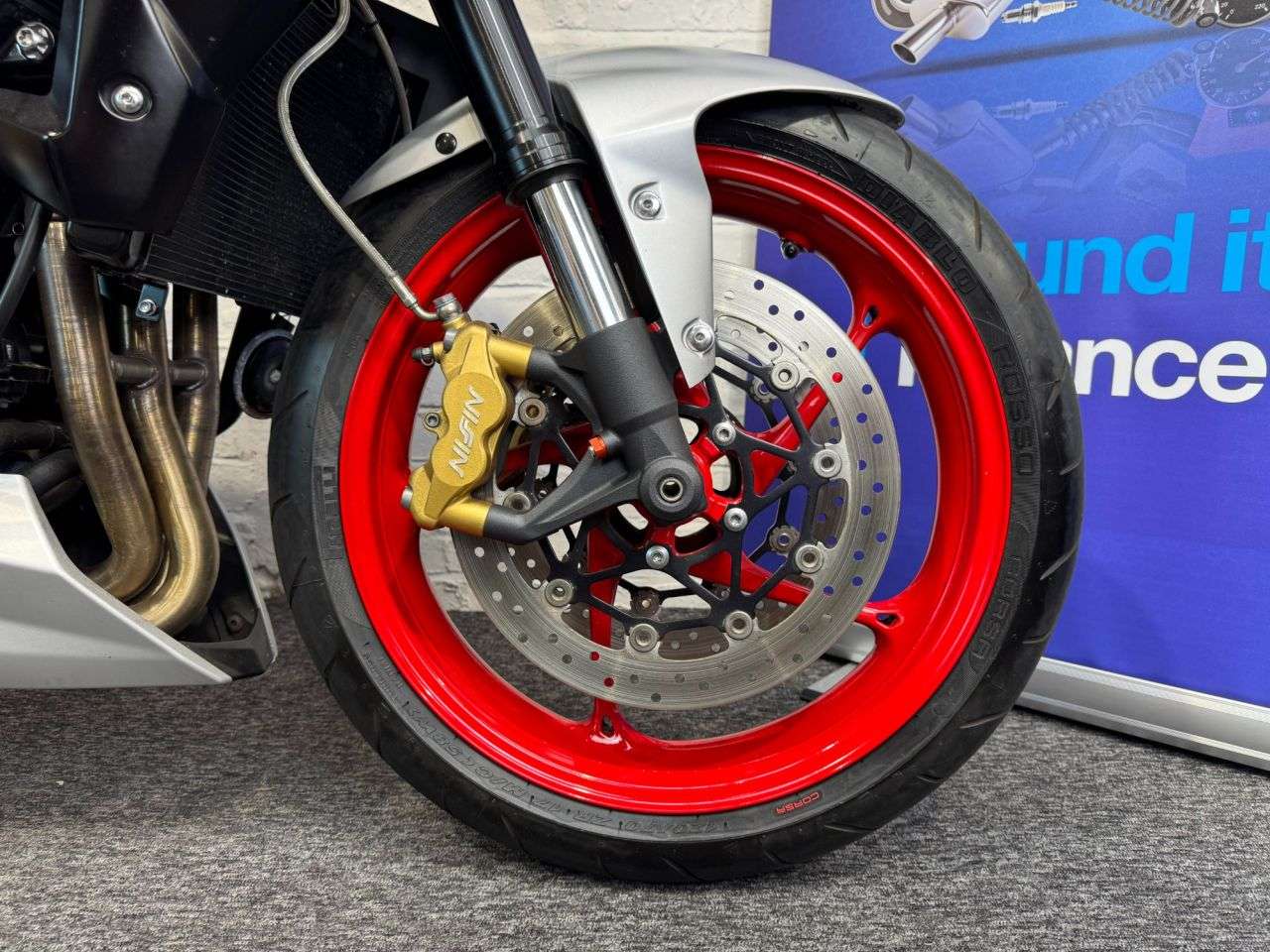 2015 TRIUMPH STREET TRIPLE 675 2015 TRIUMPH STREET TRIPLE 675