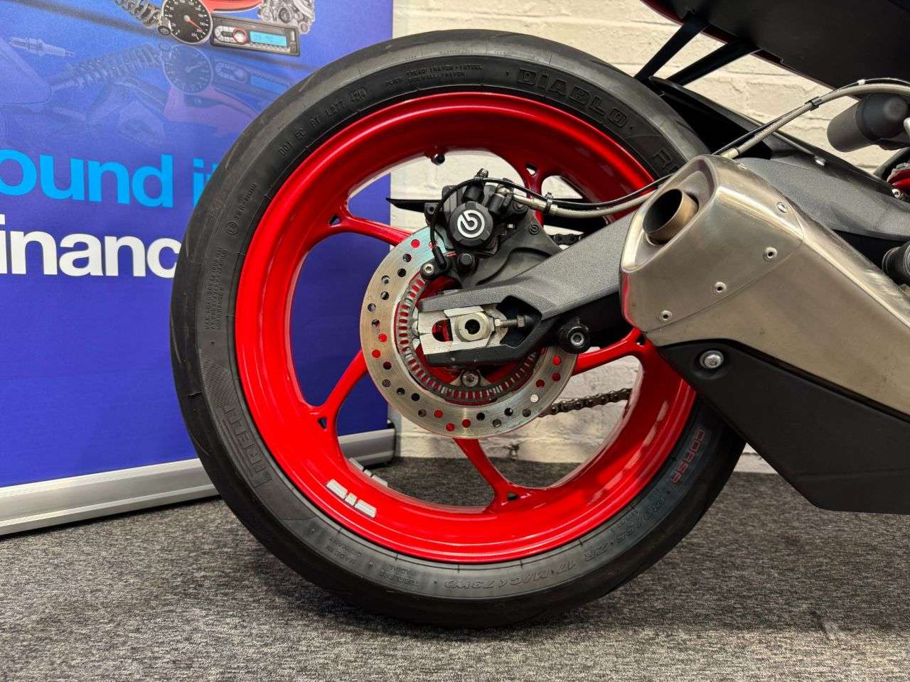 2015 TRIUMPH STREET TRIPLE 675 2015 TRIUMPH STREET TRIPLE 675