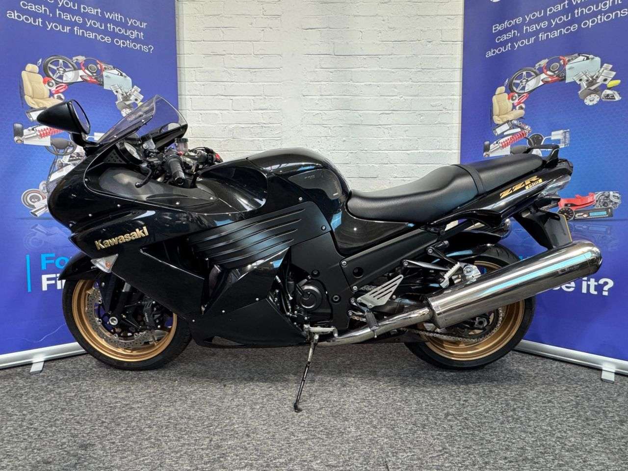 2010 KAWASAKI ZZR1400 2010 KAWASAKI ZZR1400