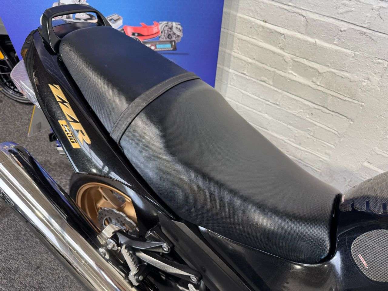 2010 KAWASAKI ZZR1400 2010 KAWASAKI ZZR1400