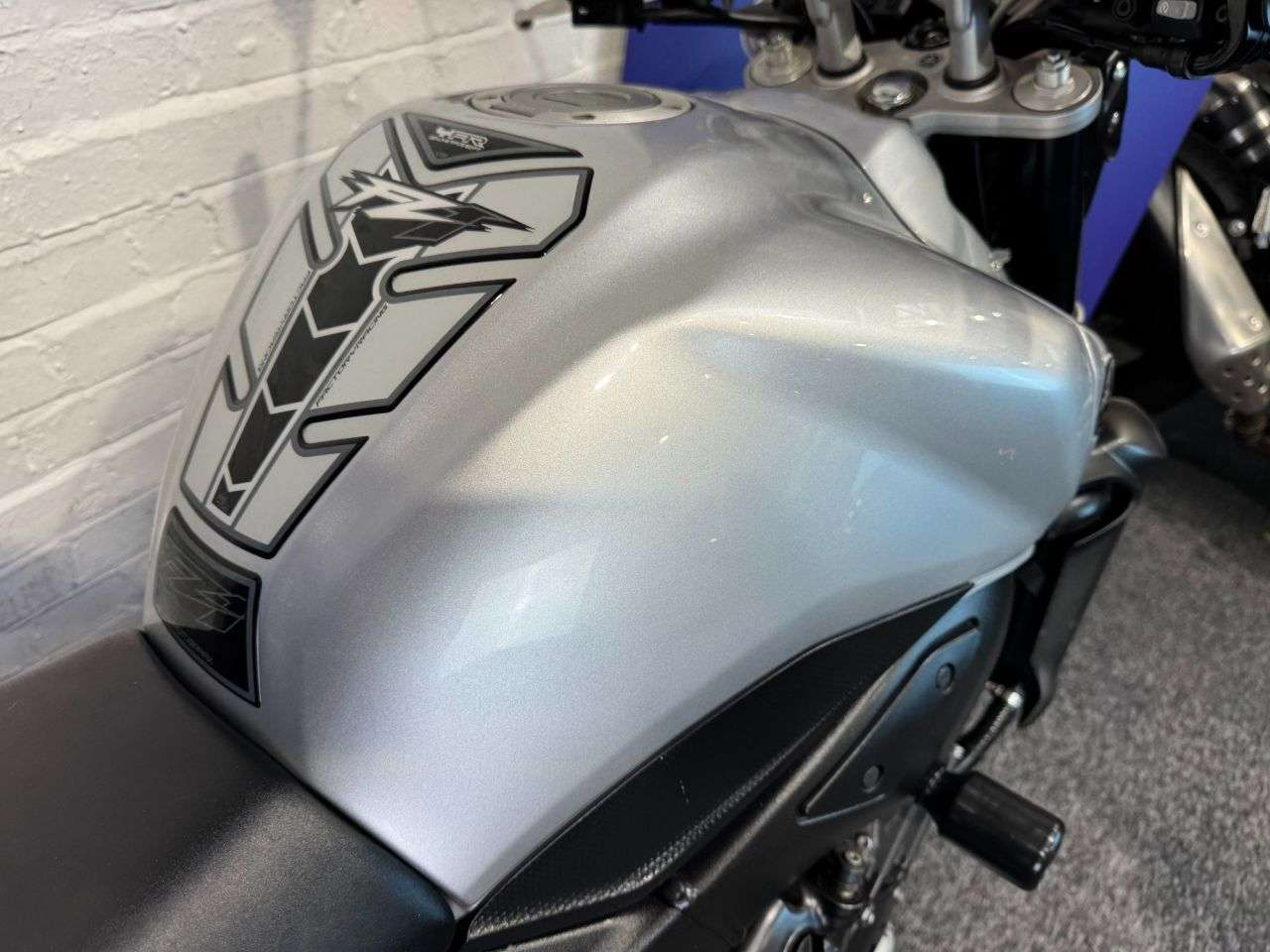 2008 YAMAHA FZ1 2008 YAMAHA FZ1