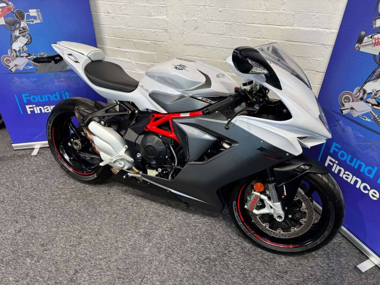 2018 MV AGUSTA F3 800 2018 MV AGUSTA F3 800