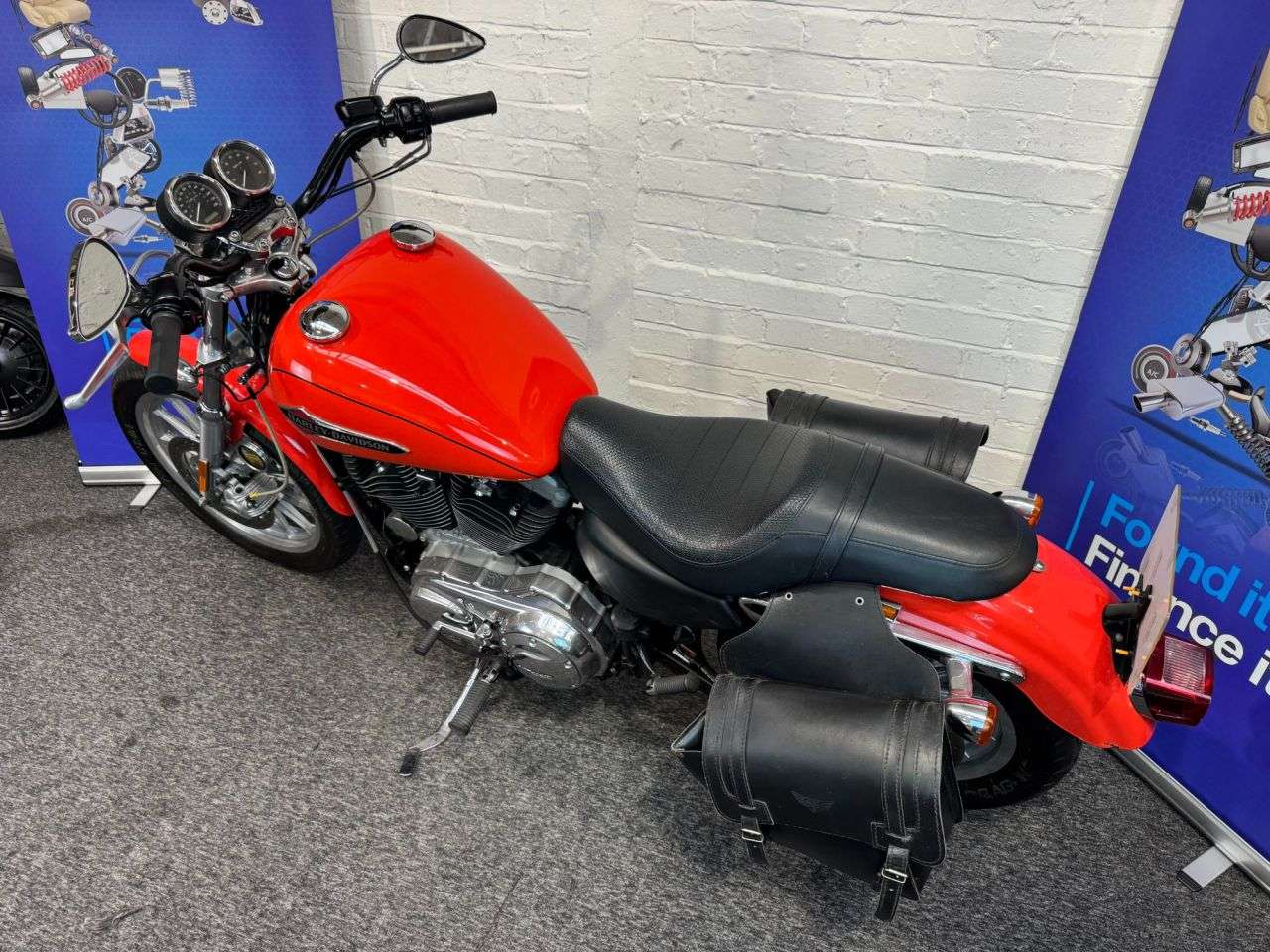 2004 HARLEY-DAVIDSON SPORTSTER 2004 HARLEY-DAVIDSON SPORTSTER