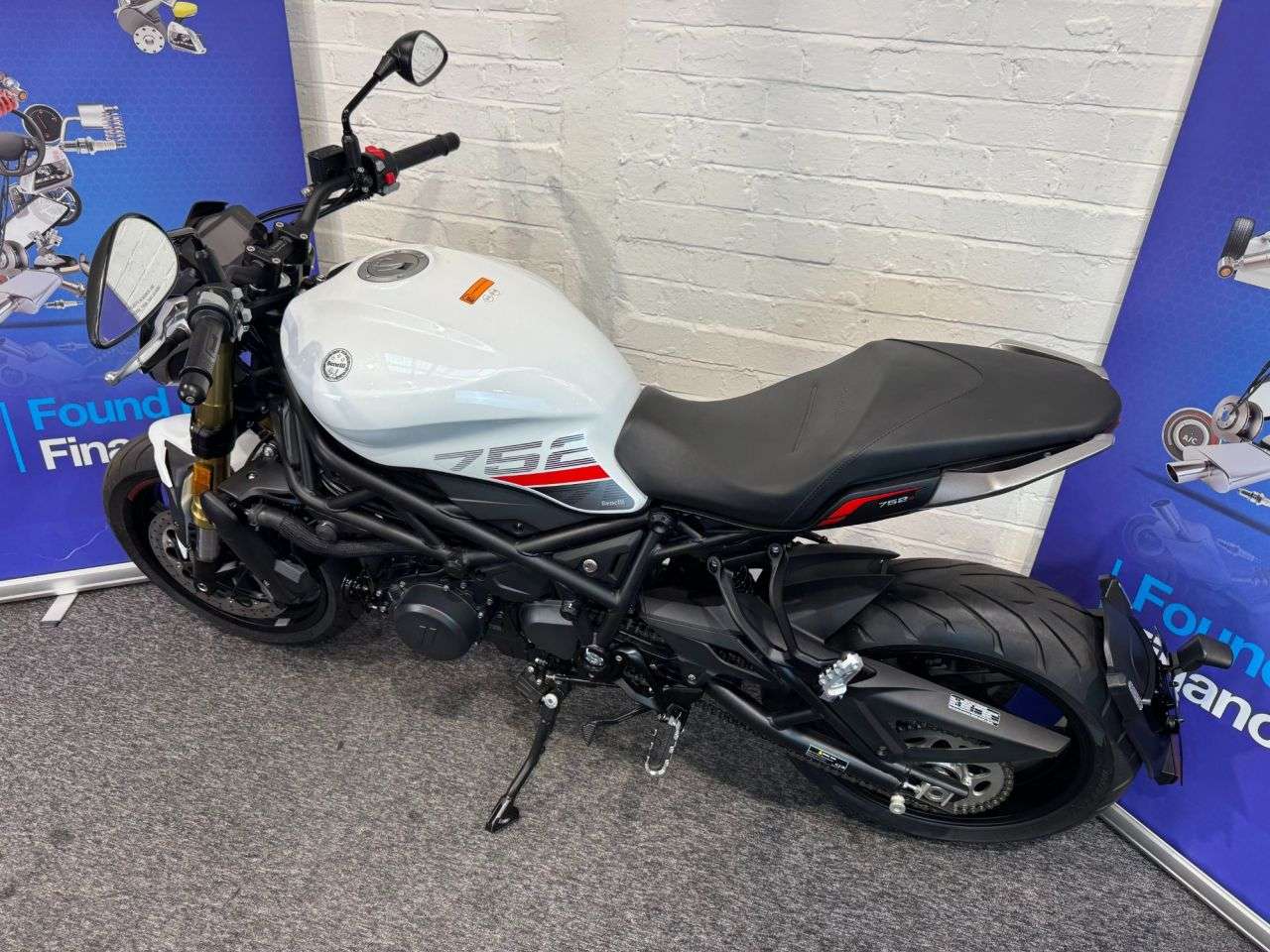 null BENELLI 752S null BENELLI 752S