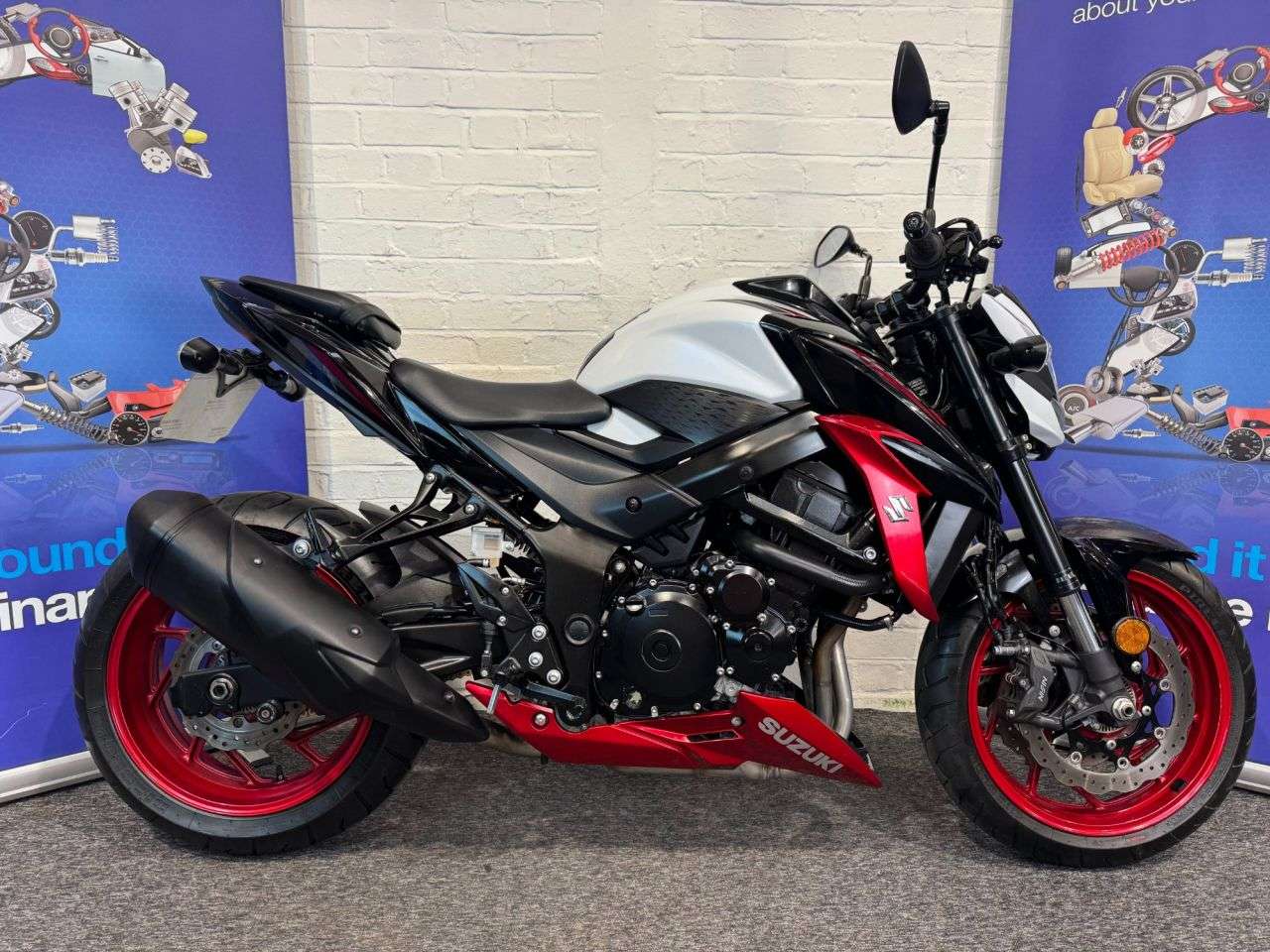 2020 SUZUKI GSX-S750 2020 SUZUKI GSX-S750