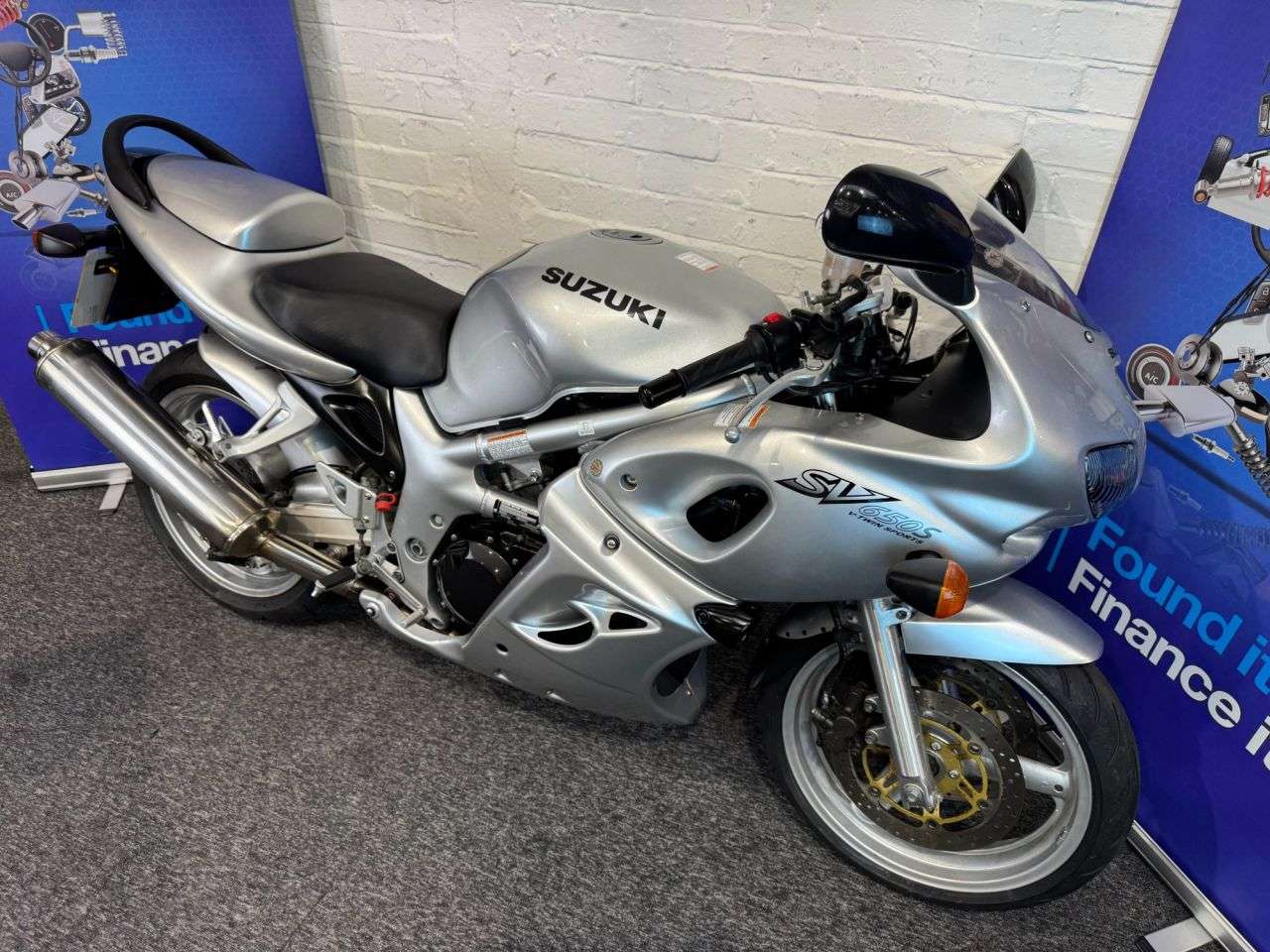 2002 SUZUKI SV650S 2002 SUZUKI SV650S