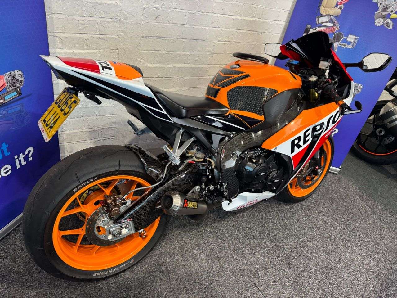 null HONDA CBR1000RR FIREBLADE null HONDA CBR1000RR FIREBLADE