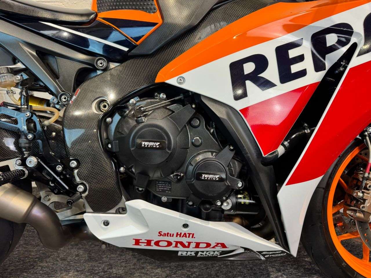 null HONDA CBR1000RR FIREBLADE null HONDA CBR1000RR FIREBLADE