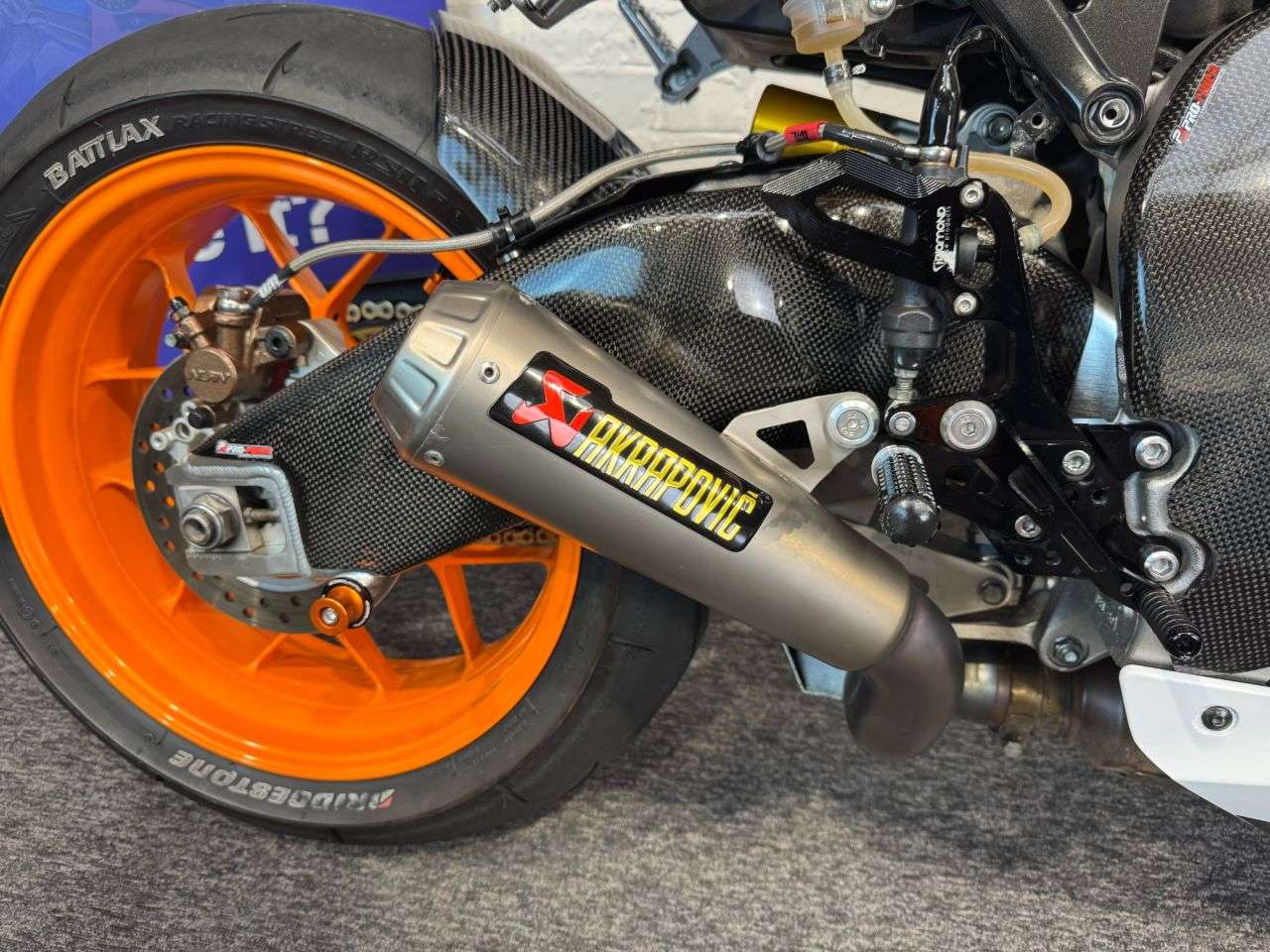 null HONDA CBR1000RR FIREBLADE null HONDA CBR1000RR FIREBLADE