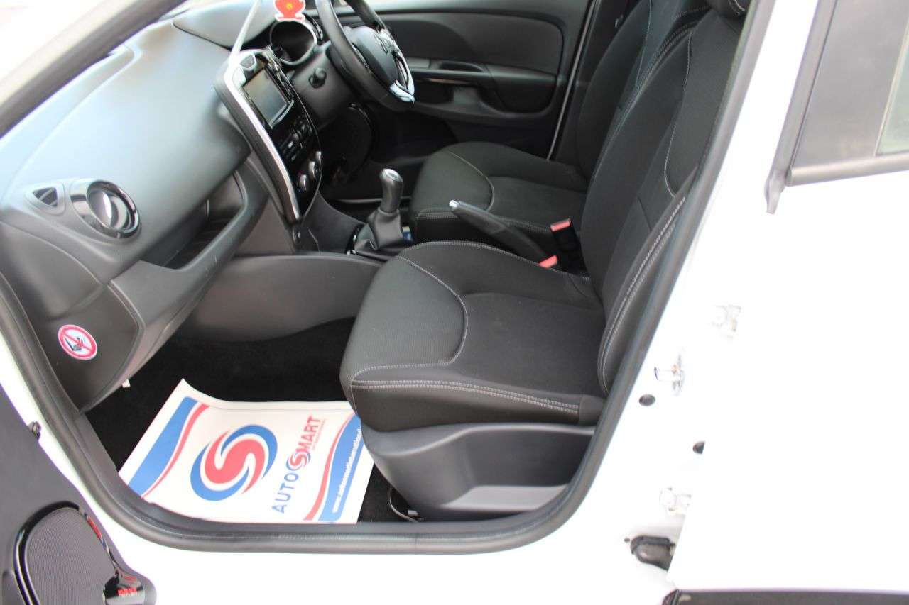 2015 RENAULT CLIO 2015 RENAULT CLIO