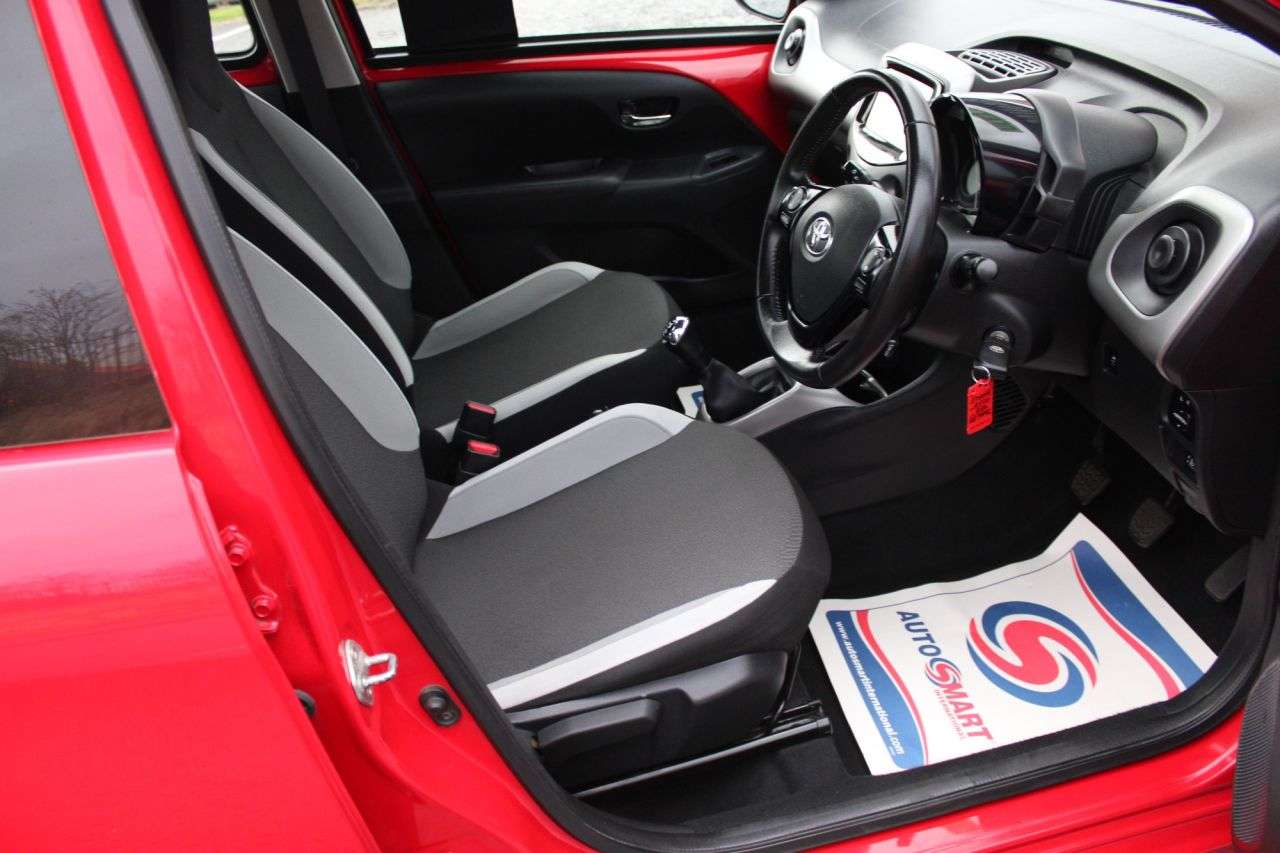 2017 TOYOTA AYGO 2017 TOYOTA AYGO