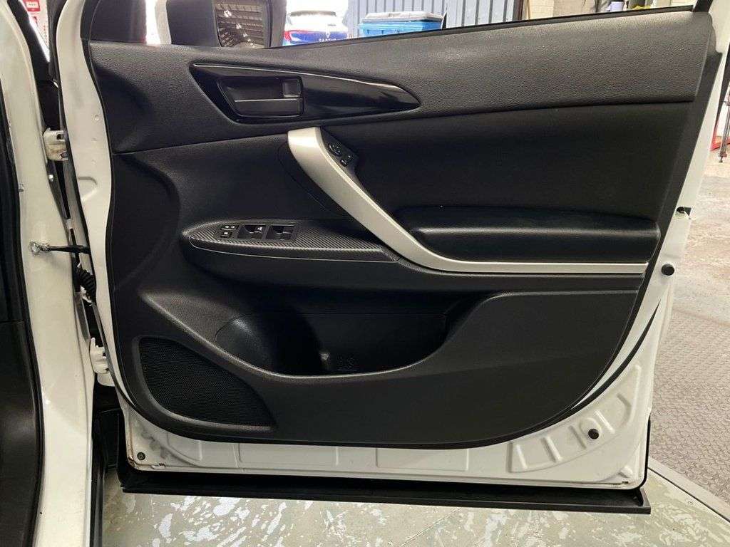 2018 MITSUBISHI ECLIPSE CROSS 2018 MITSUBISHI ECLIPSE CROSS