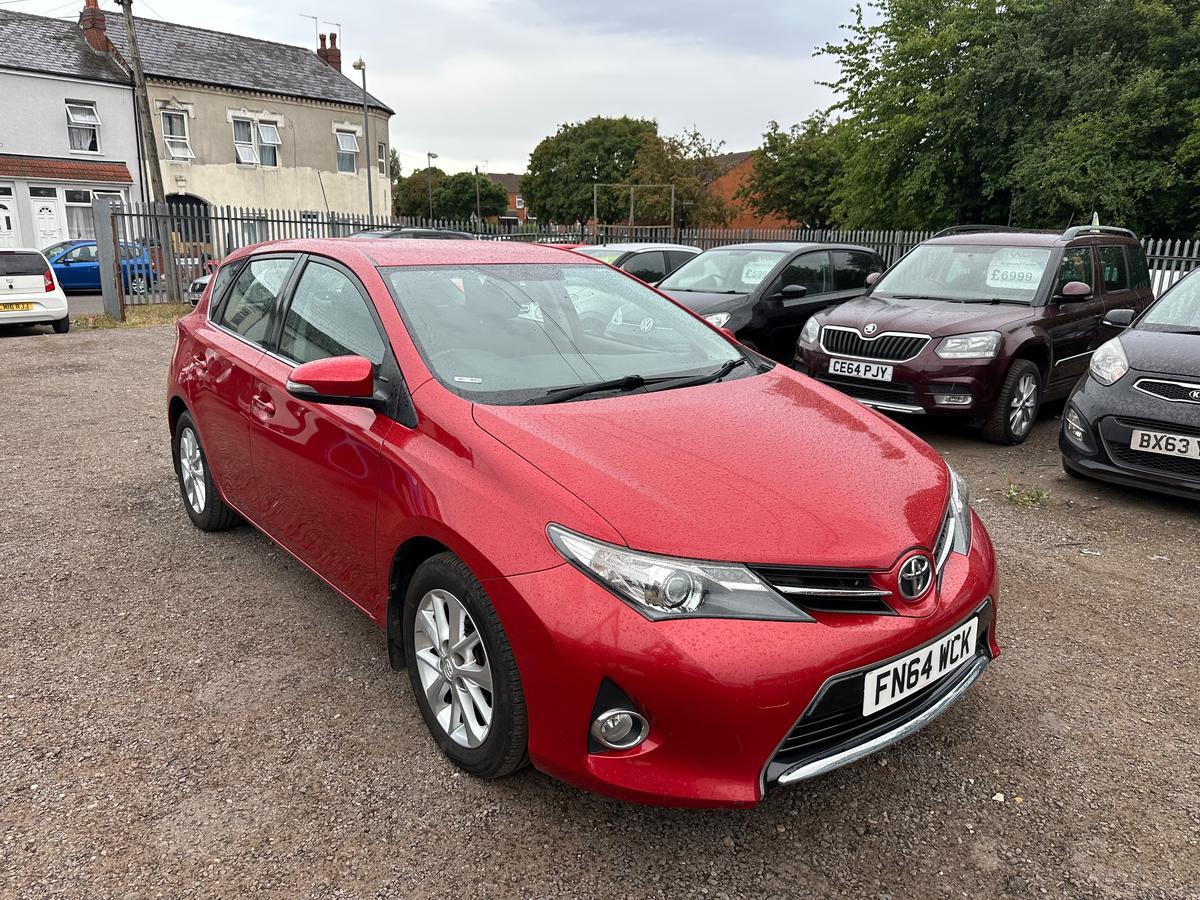 Check out this Toyota Auris 2014 Petrol Manual