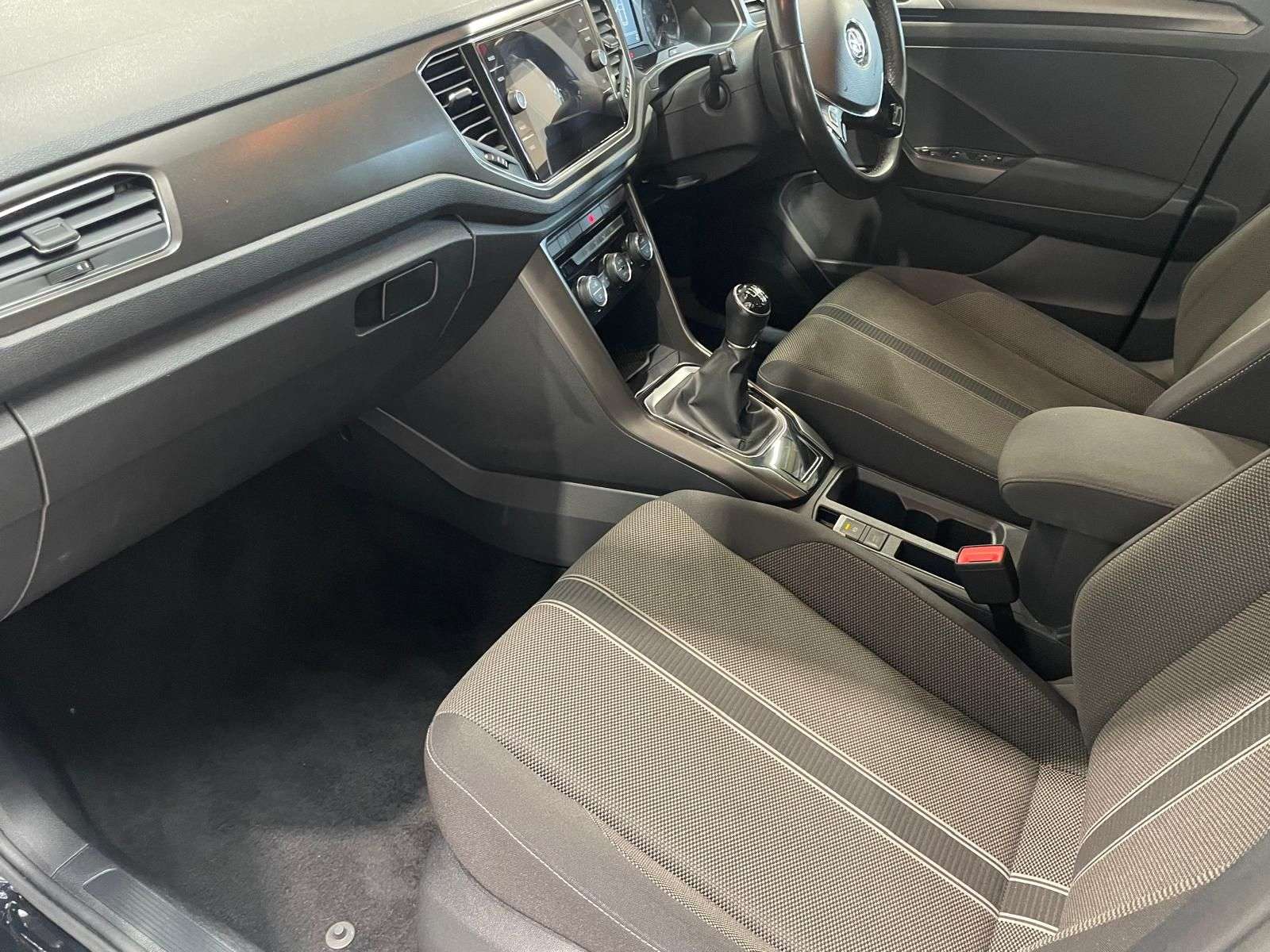 2019 VOLKSWAGEN T-ROC 2019 VOLKSWAGEN T-ROC