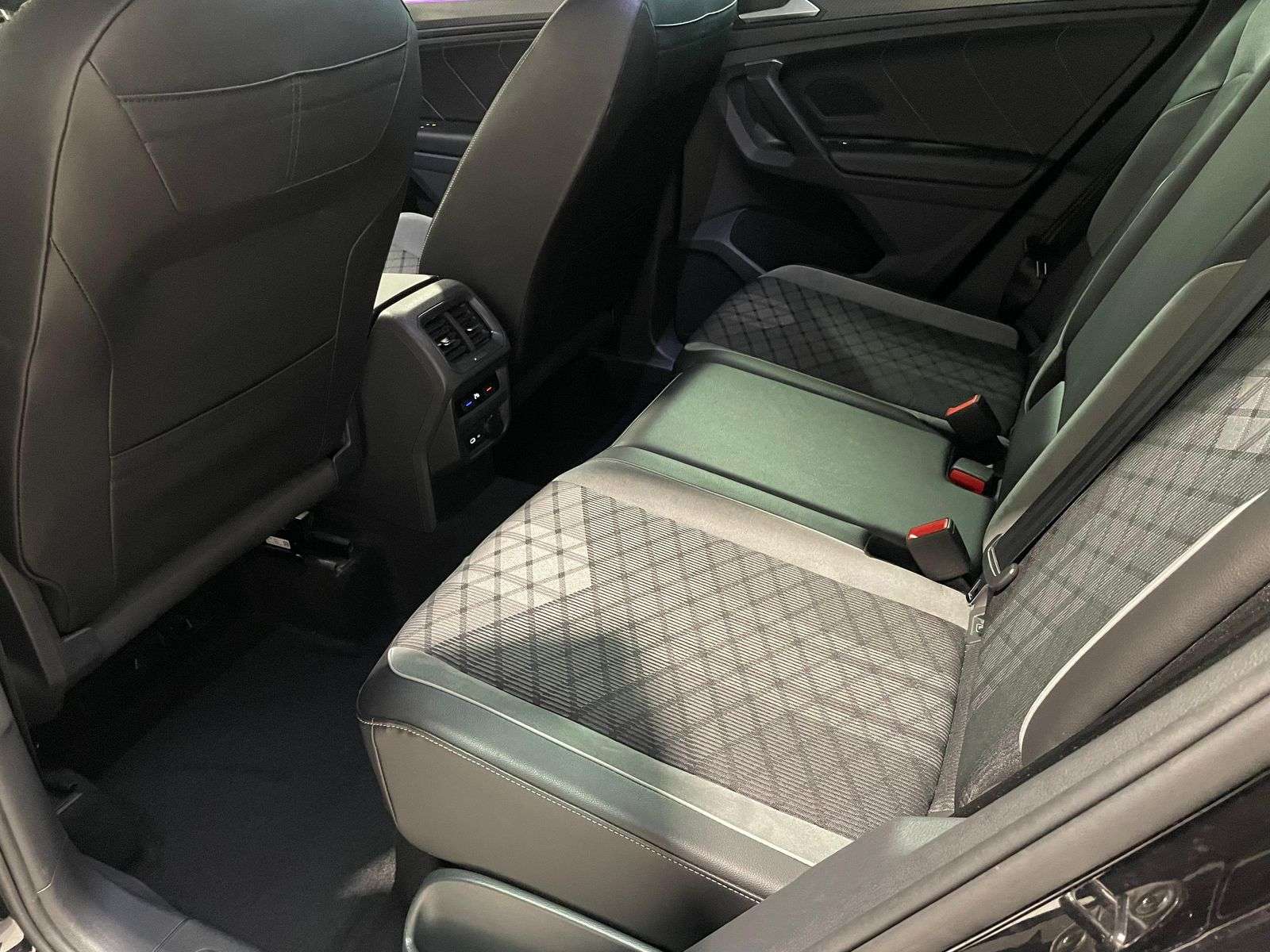 2021 VOLKSWAGEN TIGUAN 2021 VOLKSWAGEN TIGUAN