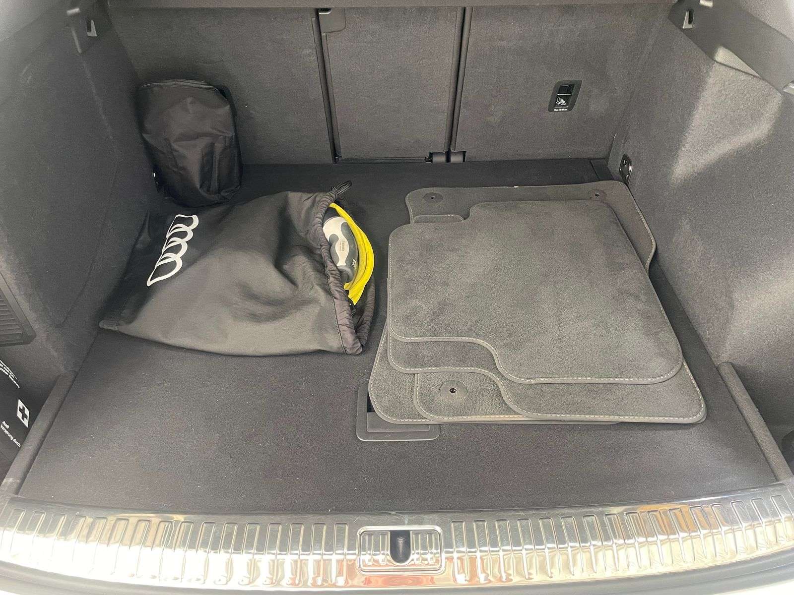 2023 AUDI Q3 2023 AUDI Q3