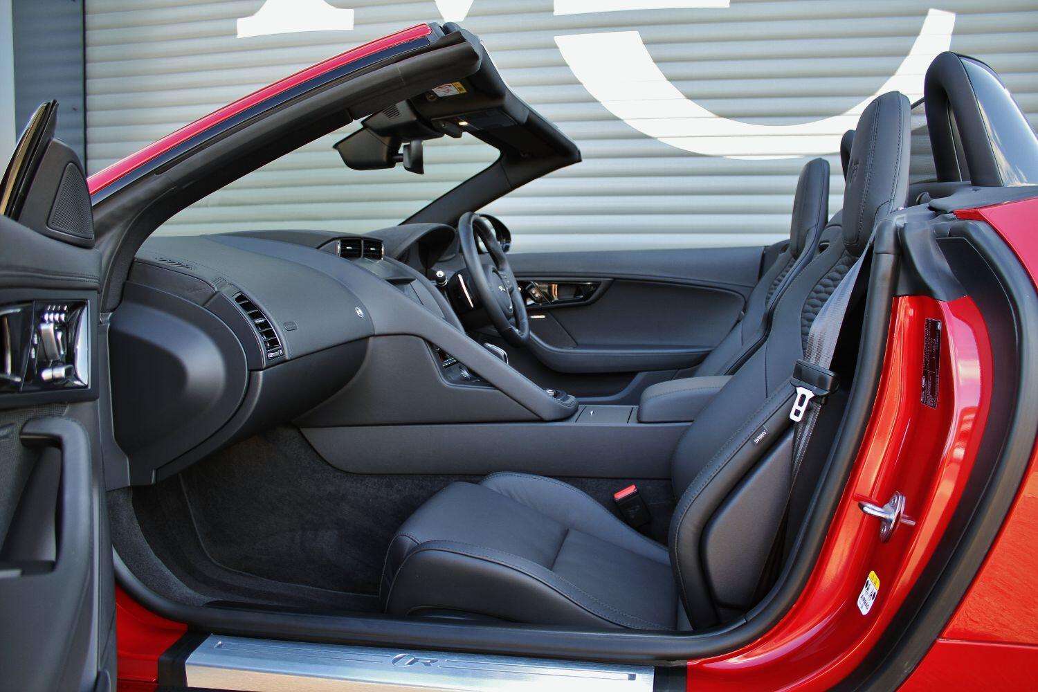 2024 JAGUAR F-TYPE 2024 JAGUAR F-TYPE