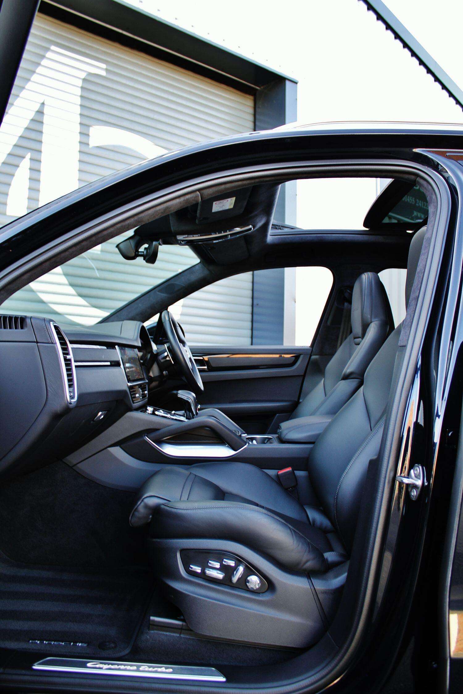 2020 PORSCHE CAYENNE 2020 PORSCHE CAYENNE