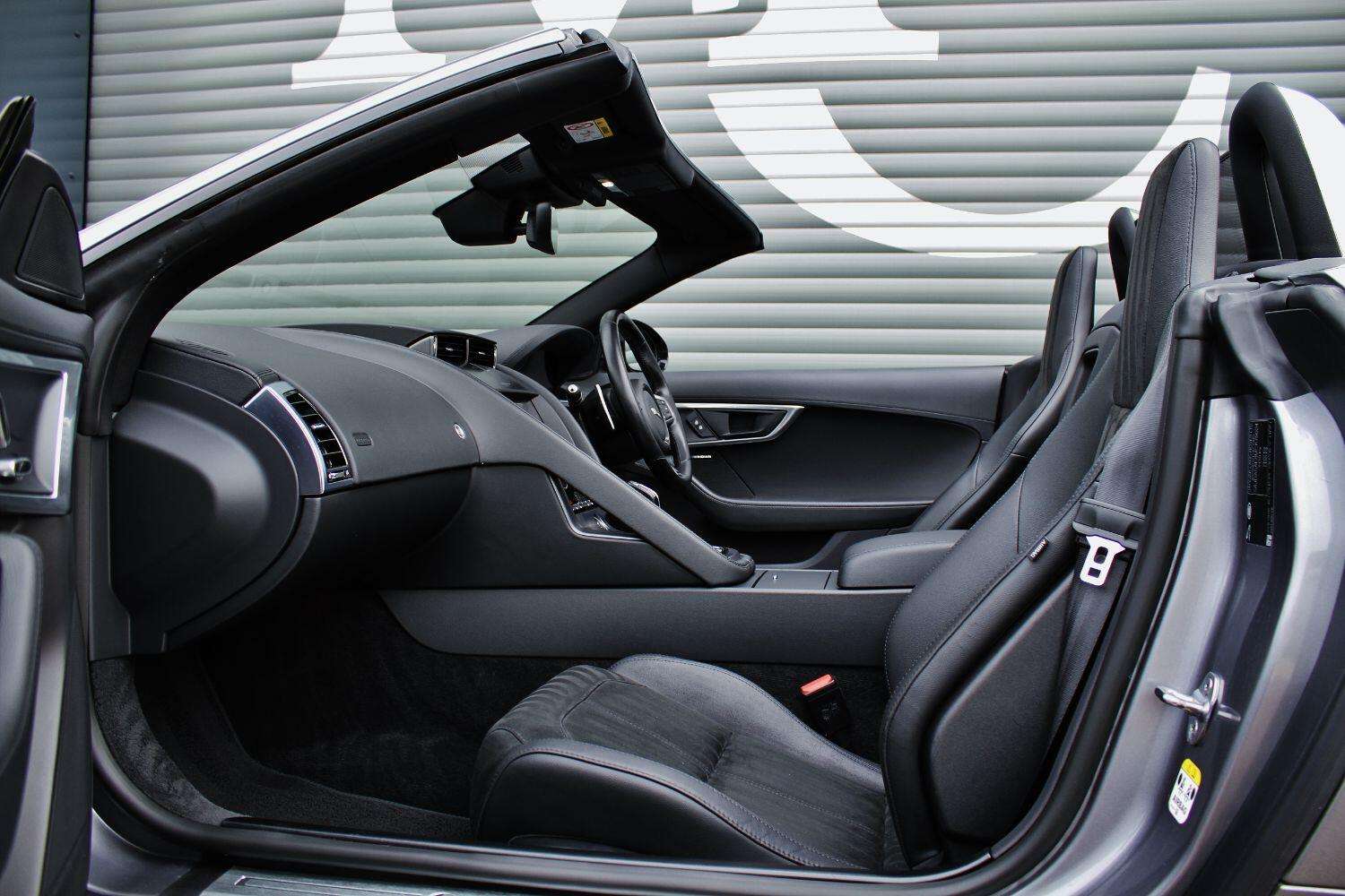 2020 JAGUAR F-TYPE 2020 JAGUAR F-TYPE