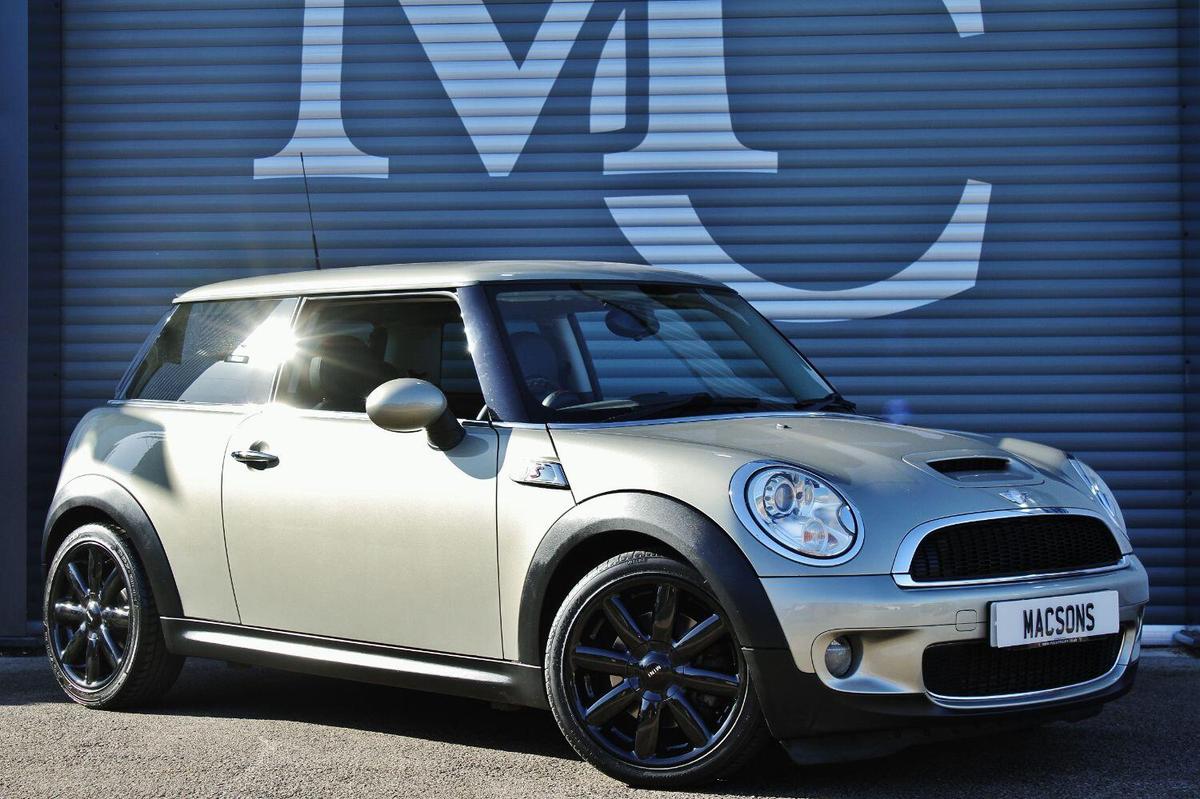 Check out this Mini Hatch 2007 Petrol Manual